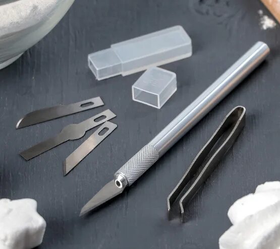 Нож для моделирования из мастики с щипцами